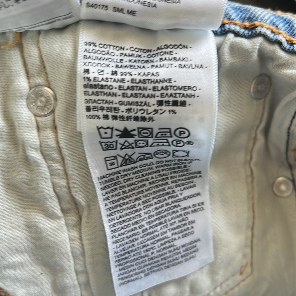 Levis Ripped jeans - Picture 6 of 6